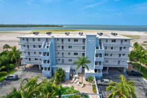 Beach Front Condo On The Quiet End of FMB